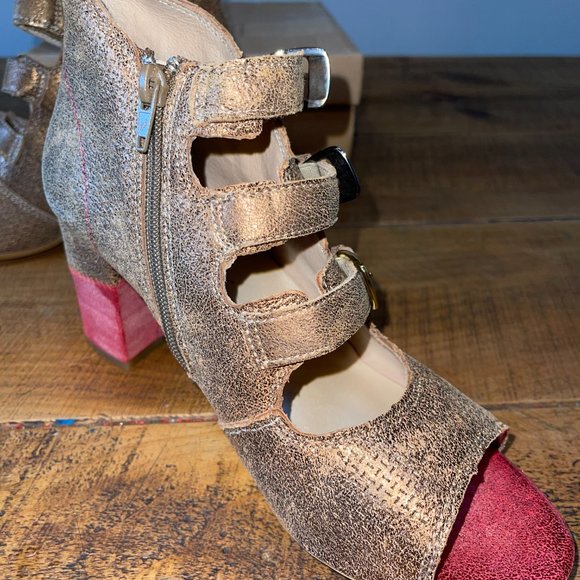 NIB Women's Unity in Diversity Buttercup Red Open Toe Booties EUR 41 US 10 - Picture 7 of 8